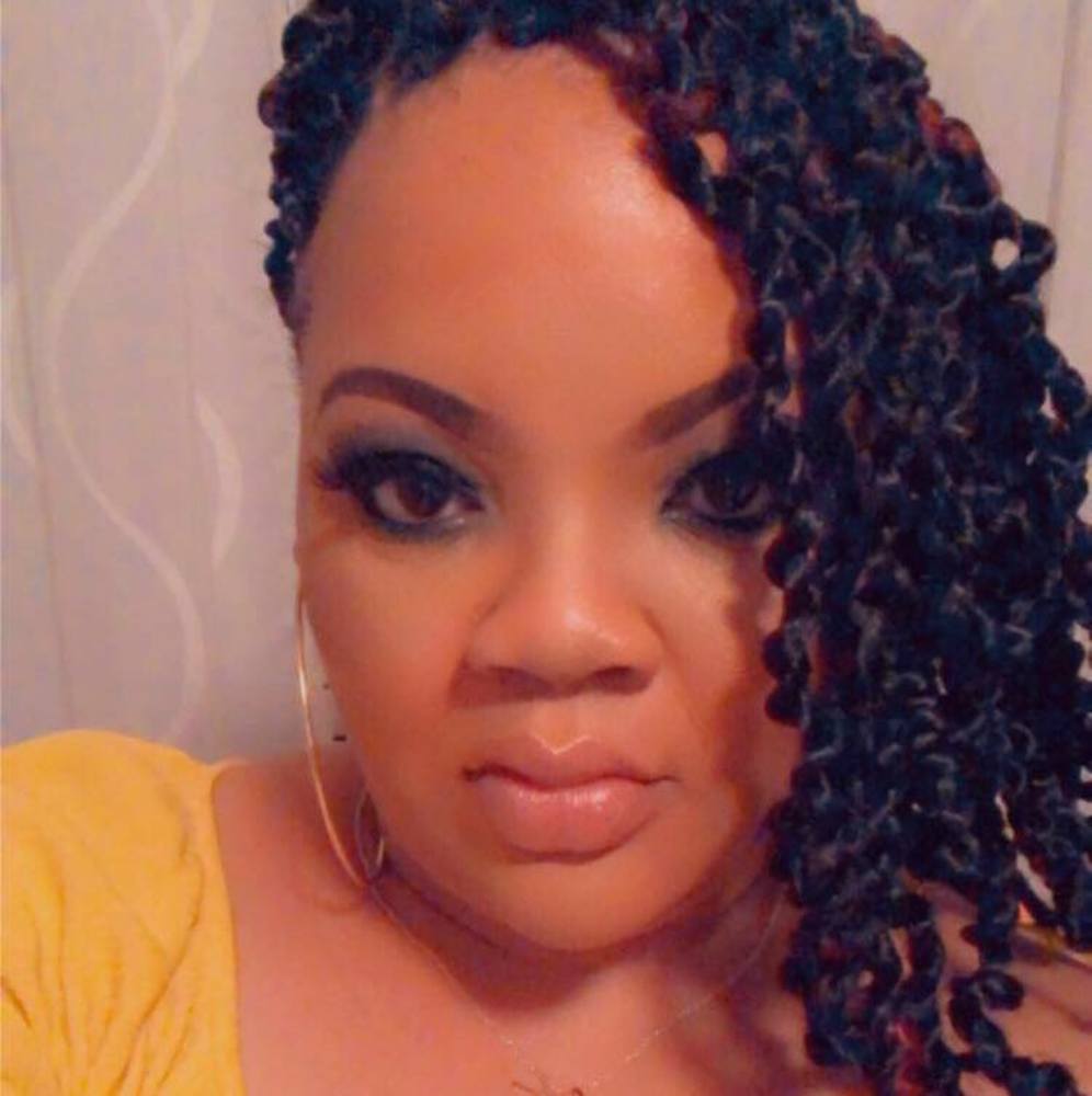 Meet your Posher, Ta'nia